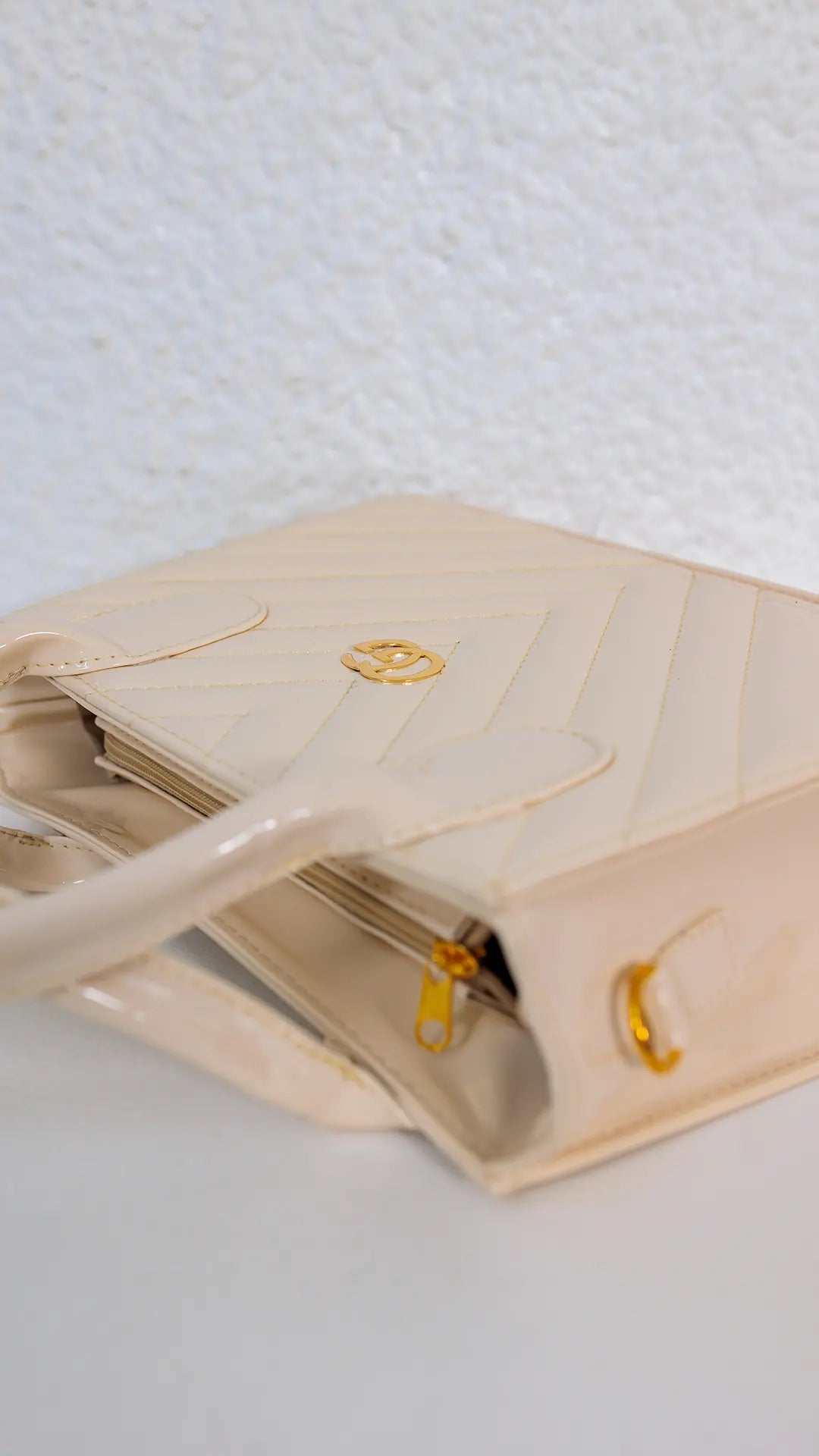 Bolso para mujer elegante en charol - C375